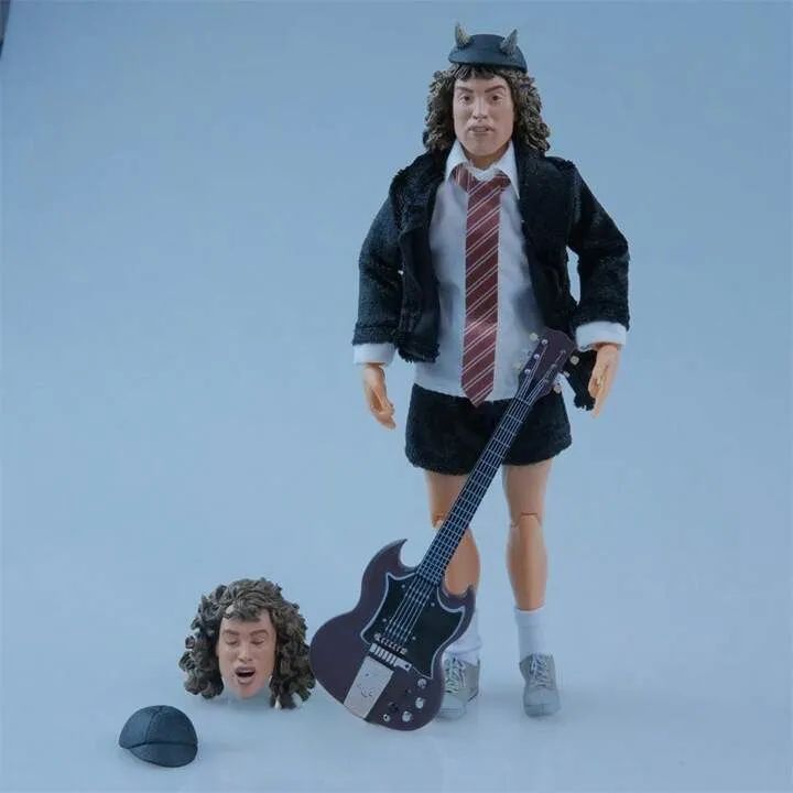 Boneco guitarrista Angus Young AC/DC neca clothed action figure banda músico Colecionável