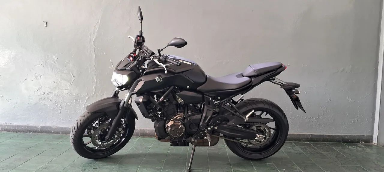  MT-07 ano 2024 com  2.800 km! - Foto 2