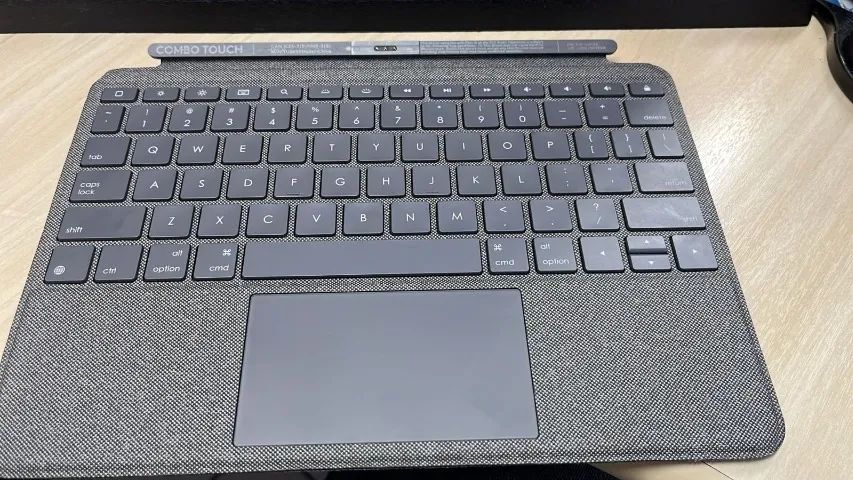 Teclado logitech combo touch ipad pro 11 1ª 2ª 3ª - Foto 2