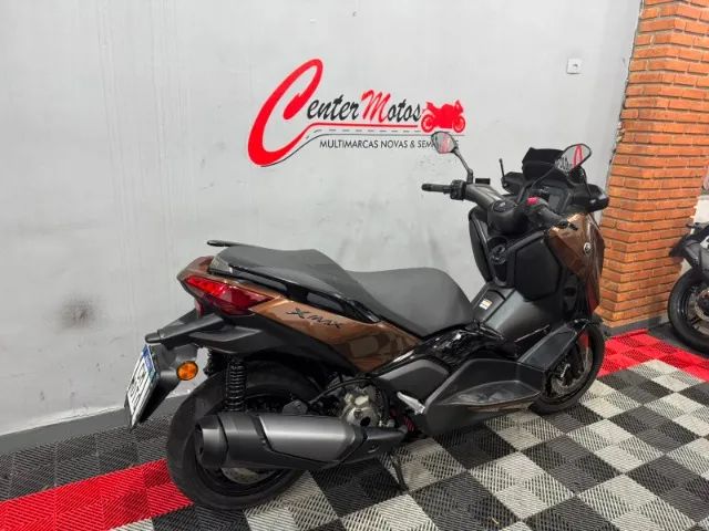YAMAHA XMAX 300 ABS CONNECTED - Foto 3
