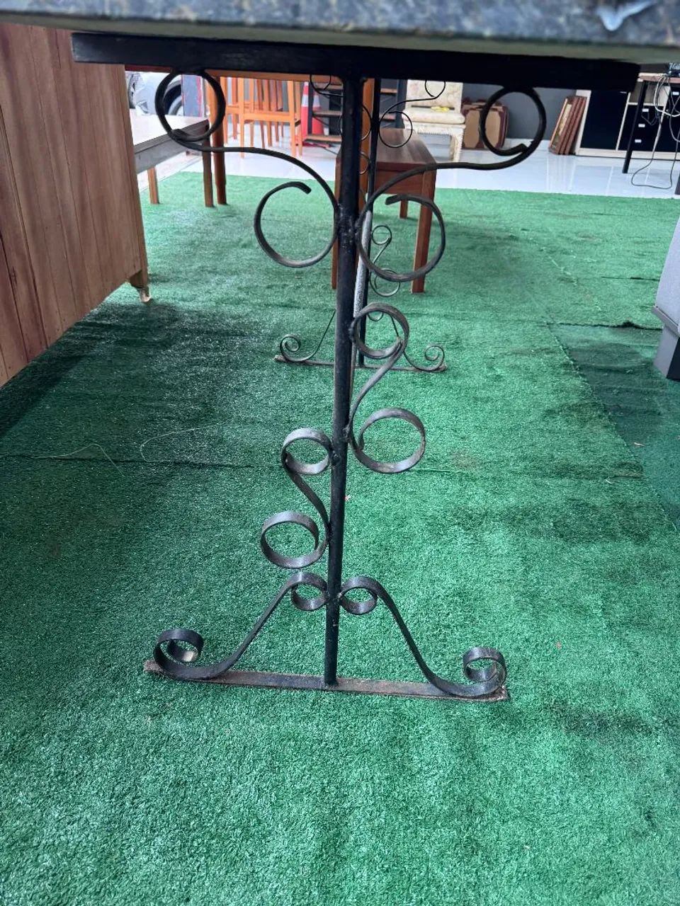 Mesa de Mármore com Pés de Ferro - Foto 5