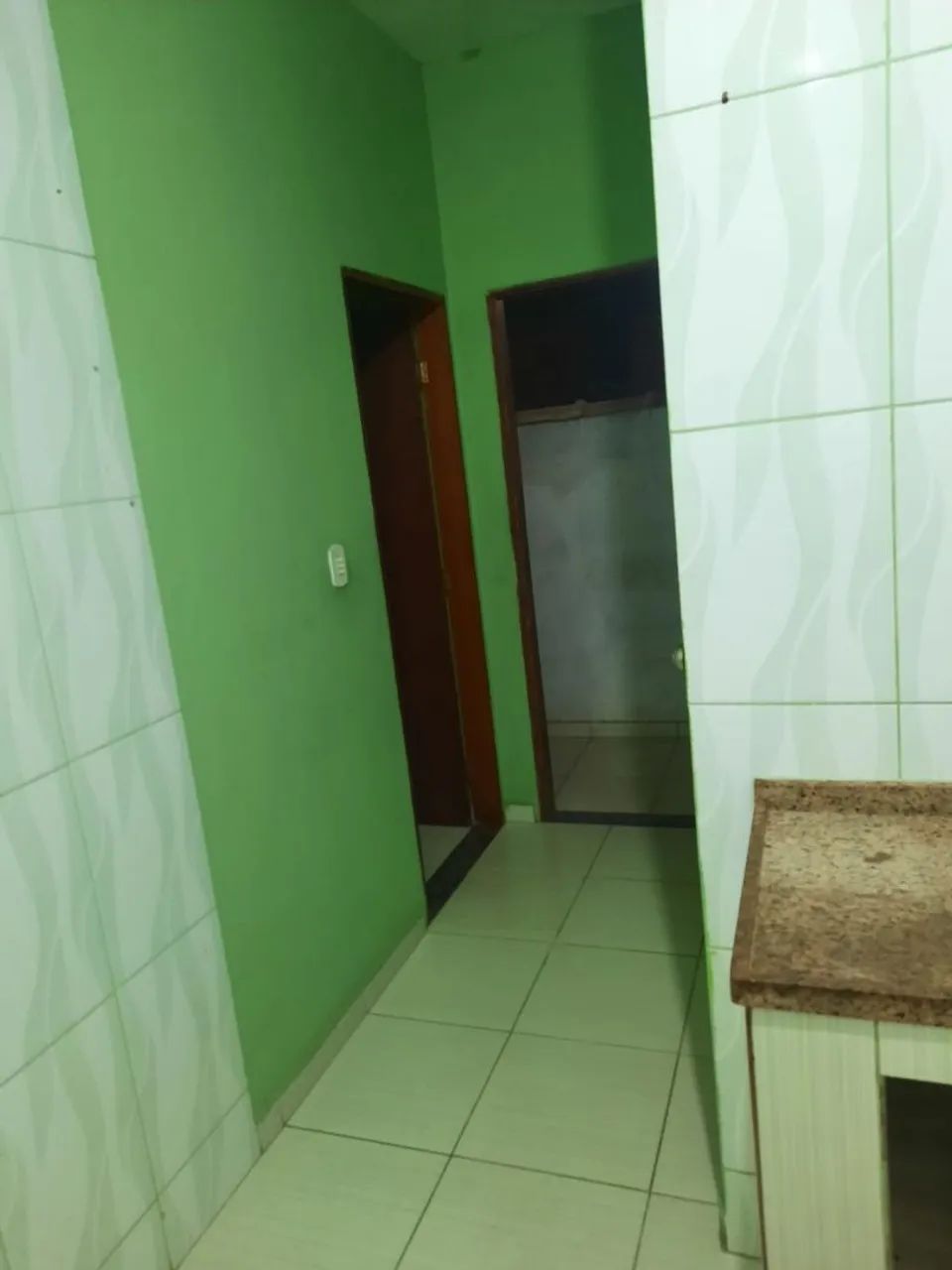 Alugo kitnet semi mobiliada