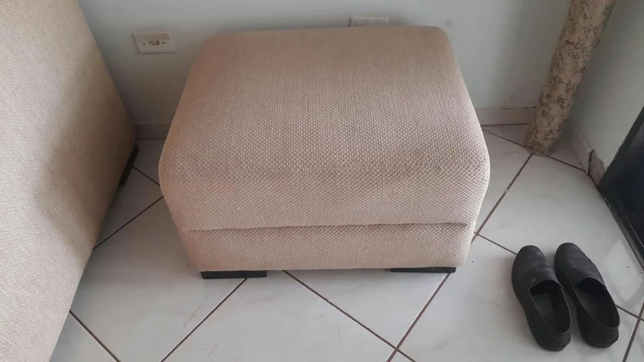 Sofá 5 lugares + 1 Puff - Foto 2