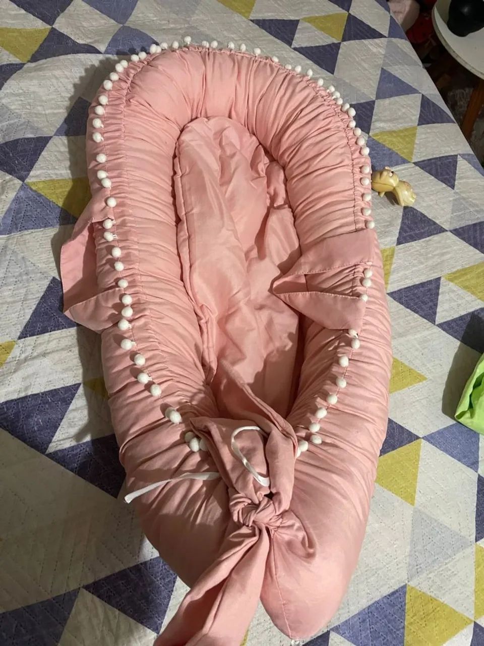Ninho e almofada de amamentação bem conservado  - Foto 3