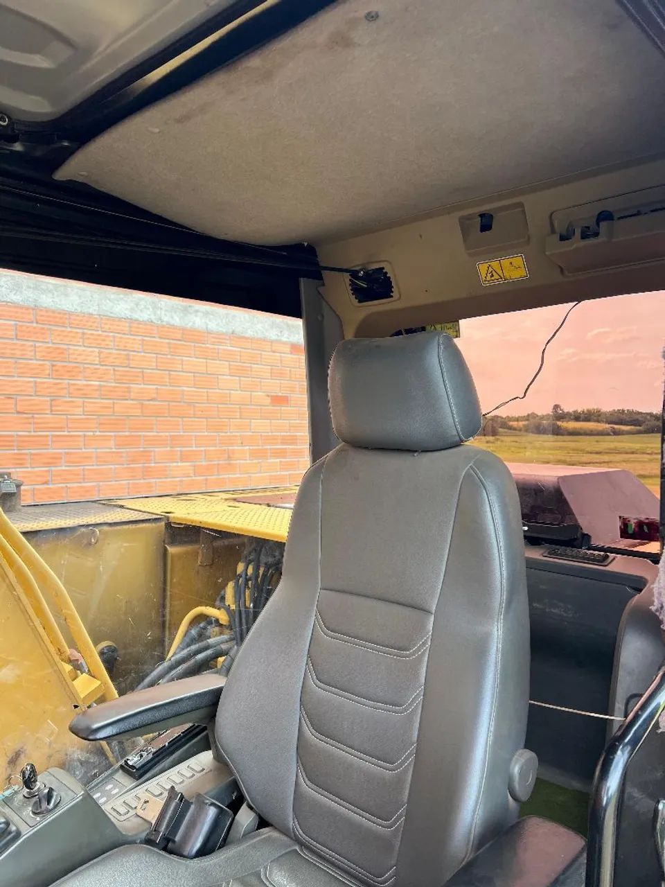 Escavadeira Caterpillar 312 D2L ano 2015 - Foto 4