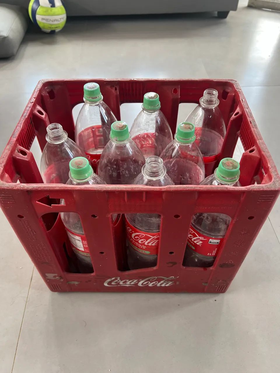 Grade completa de refrigerante retornável de 2 litros de coca-cola - Foto 2