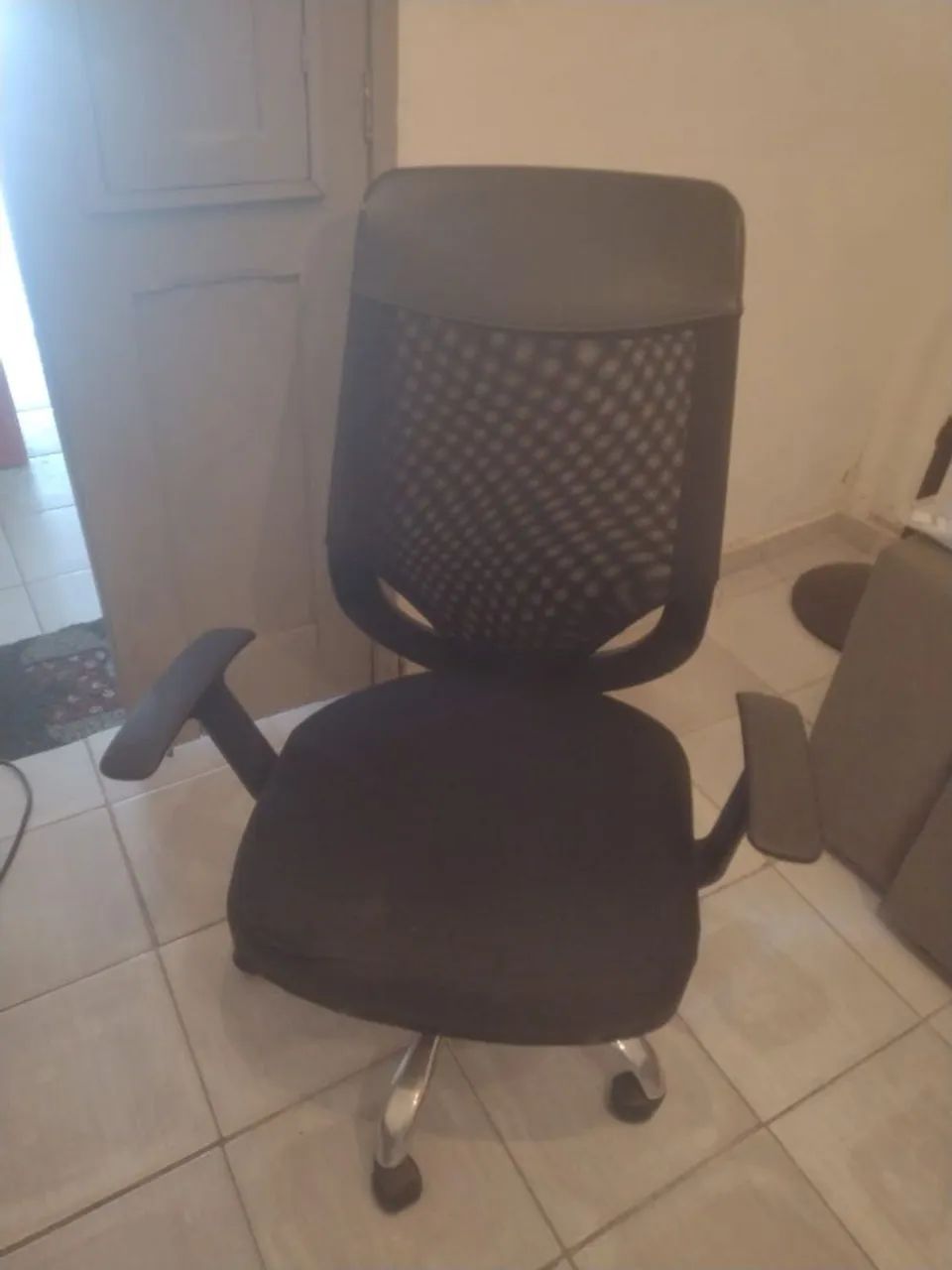 Cadeira escritório ótimo estado 