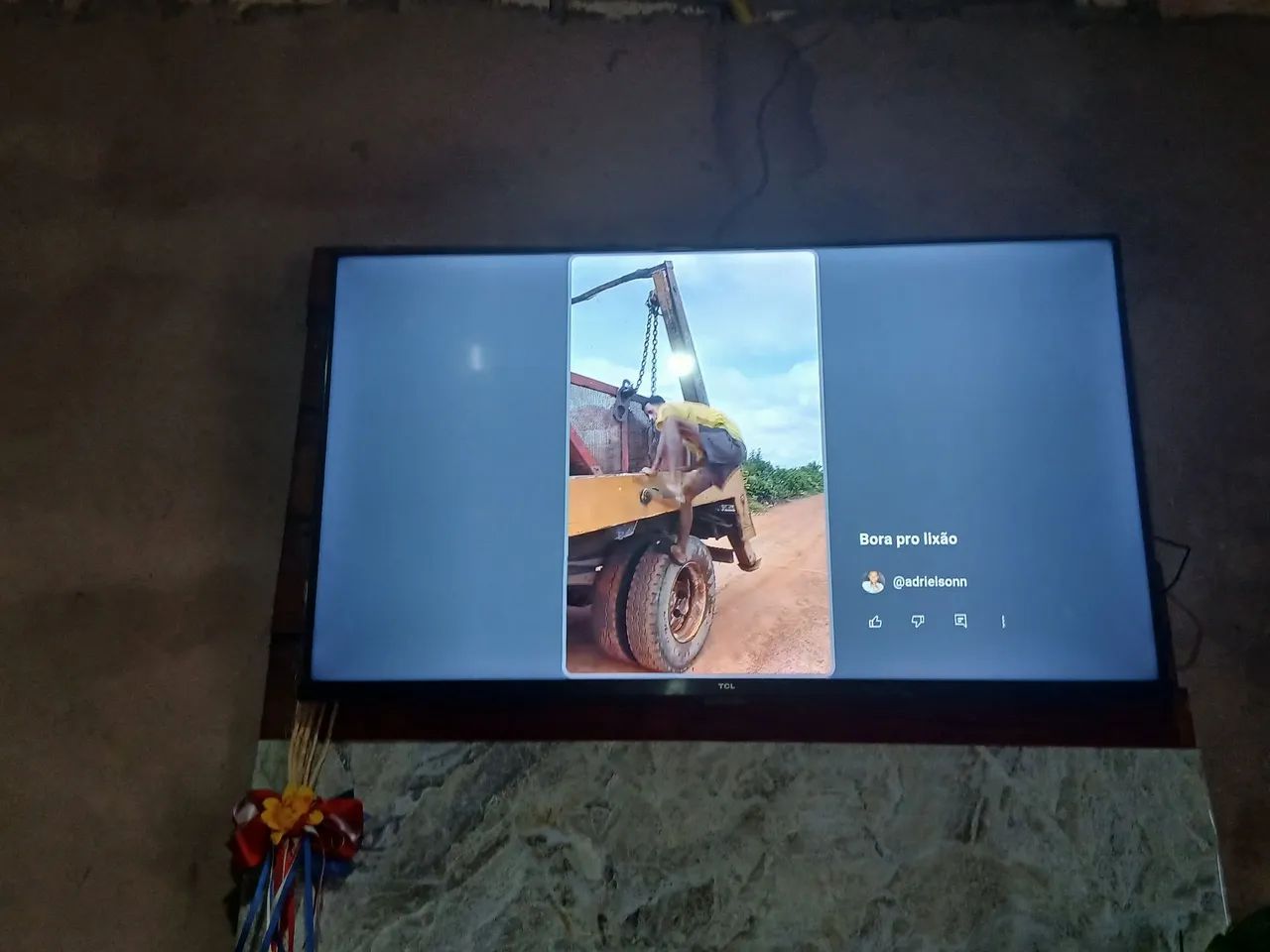 Vende-se smt  tv 43 polegadas 900 reais - Foto 4