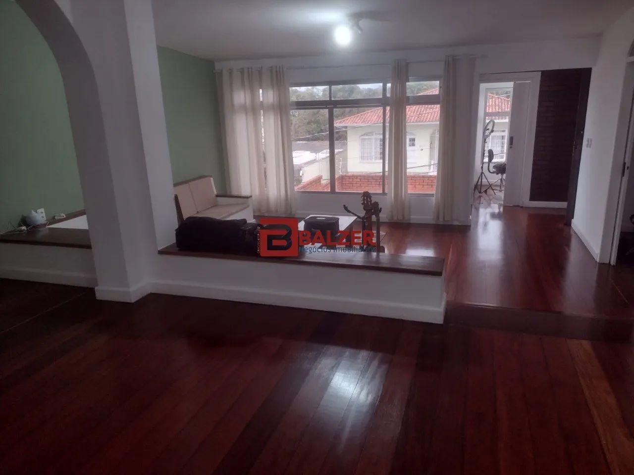 Casa com 5 dormitórios, piscina e espaço gourmet - Foto 2