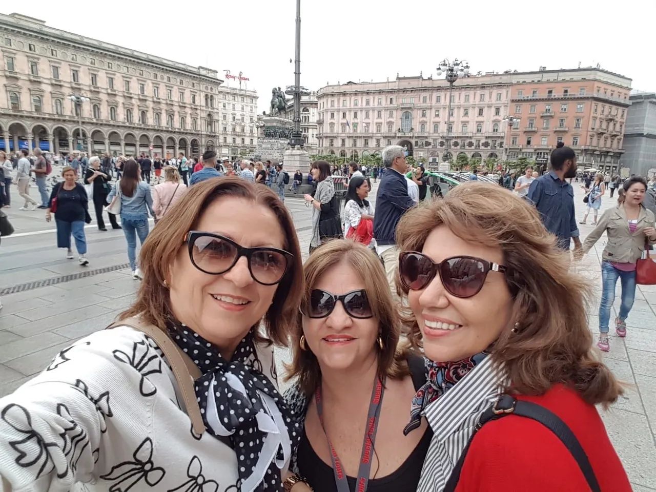 lindas cadeiras de madeira  - Foto 4