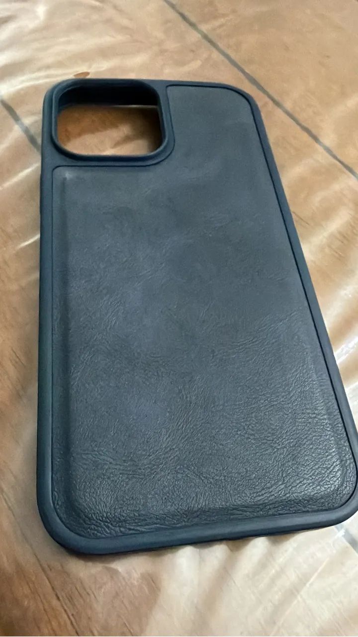 Cases capas iPhone 13 Pro Max usadas leia anúncio  - Foto 2
