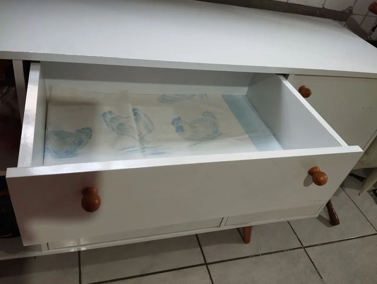 Buffet de 4. Gavetas e 2  portas   branco  - Foto 3