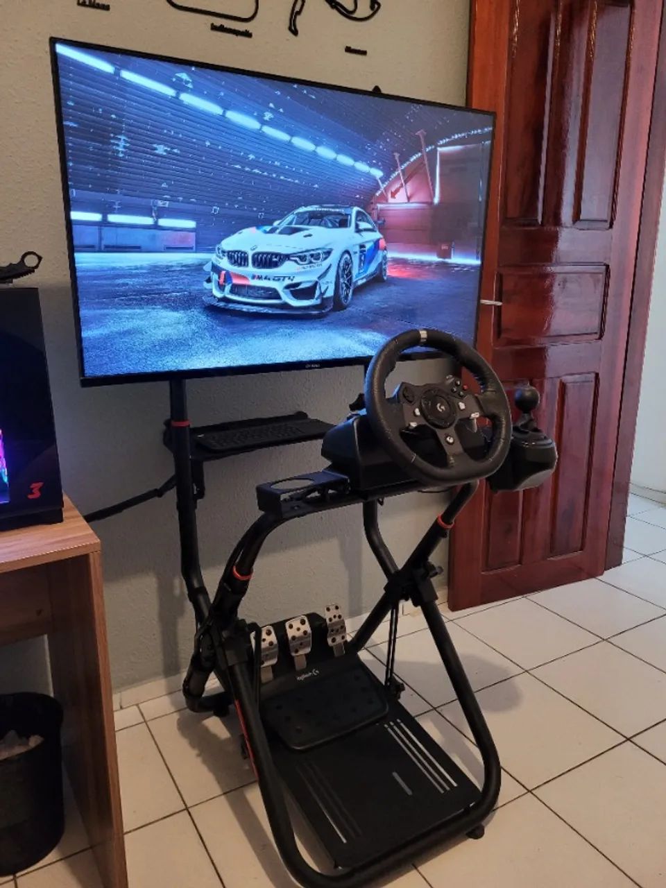 Volante Logitech G920, com cockpit Extreme Simracing