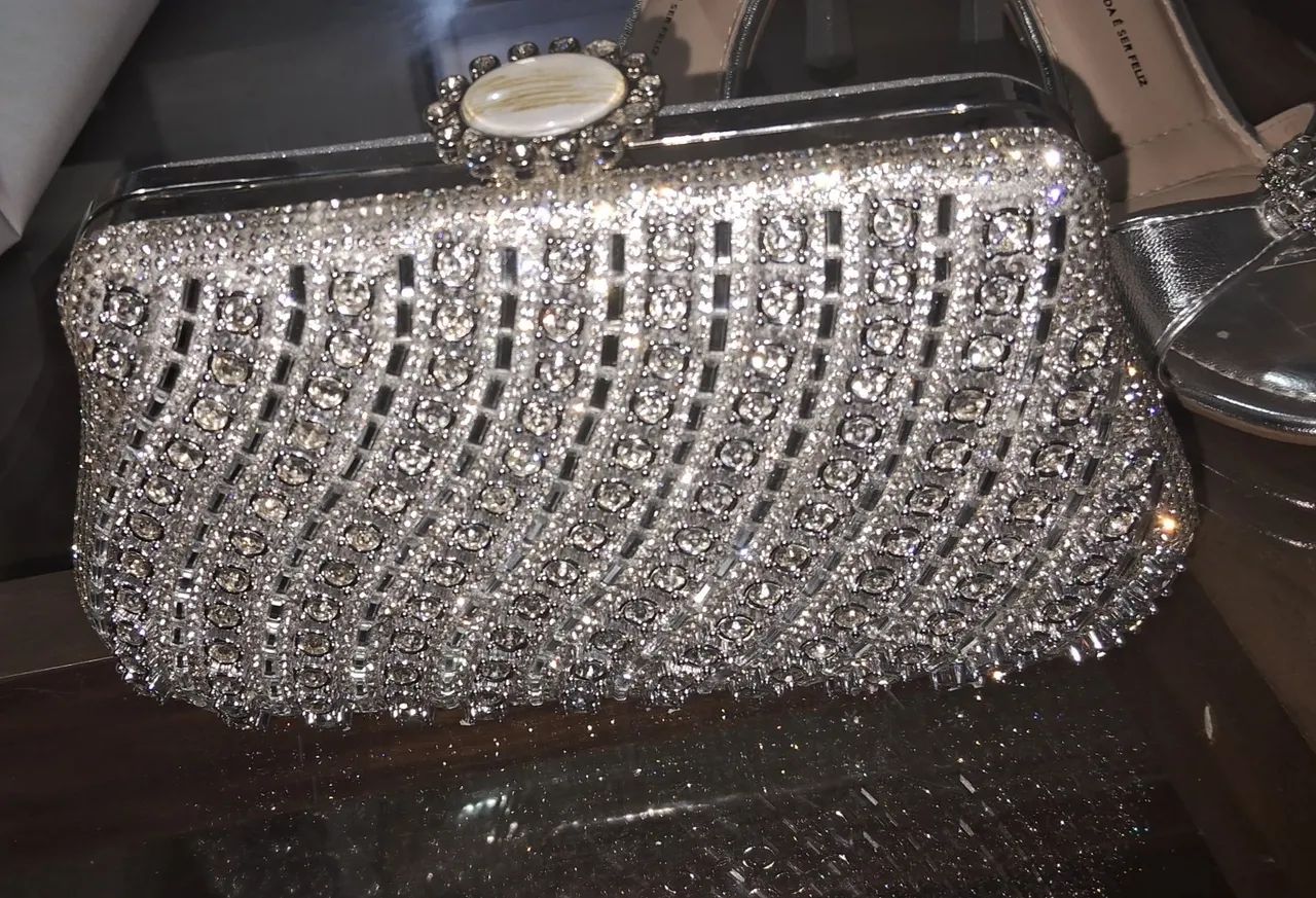 Bolsa nova em strass