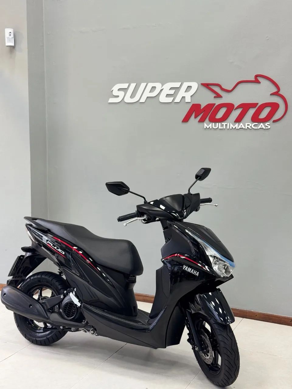 FLUO 125 CONNECTED  - Foto 2