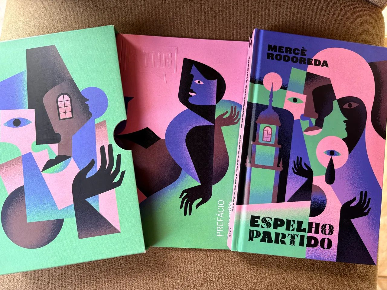 Livro Espelho Partido TAG