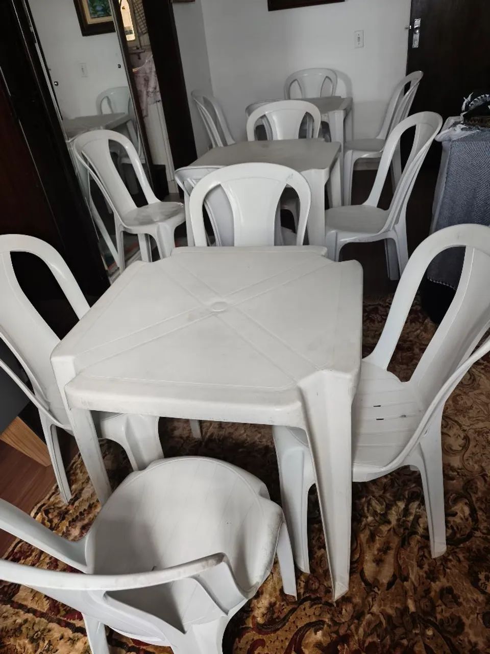 Mesas e cadeiras plásticas  - Foto 2