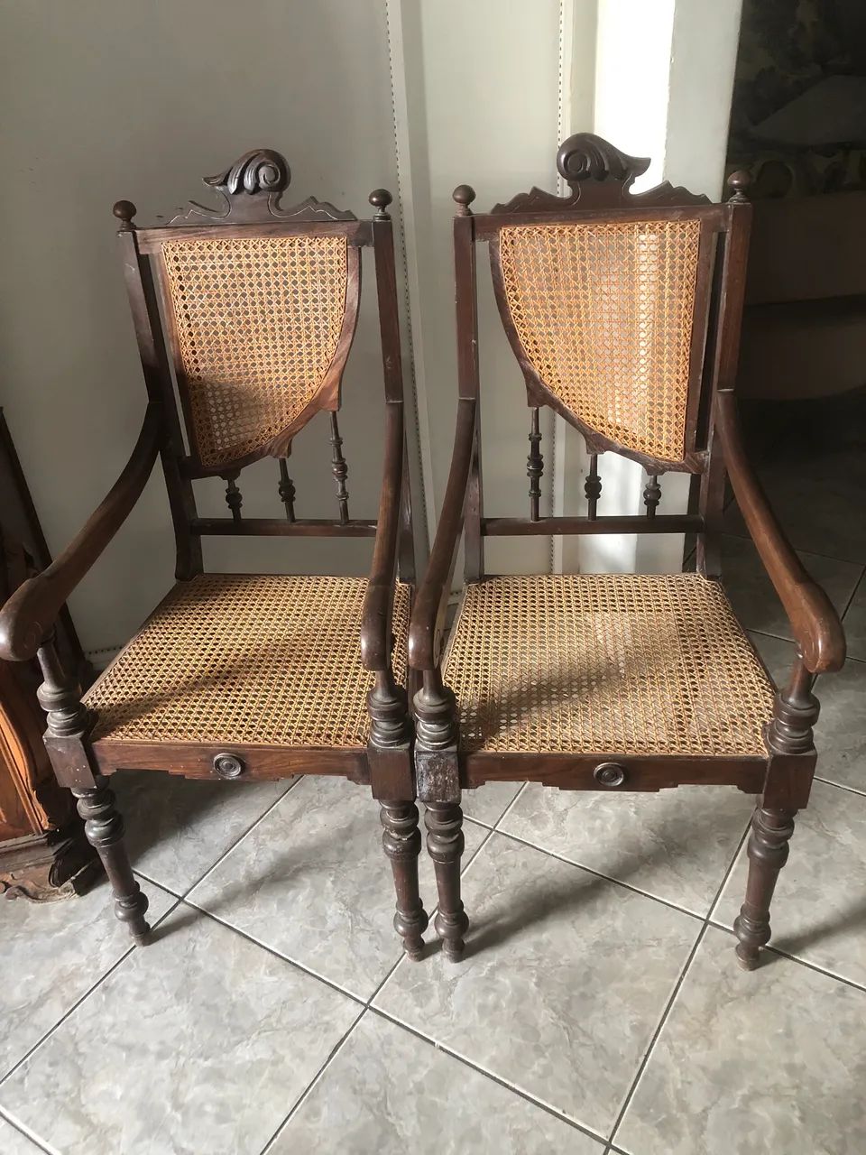 Cadeira Antiga madeira 