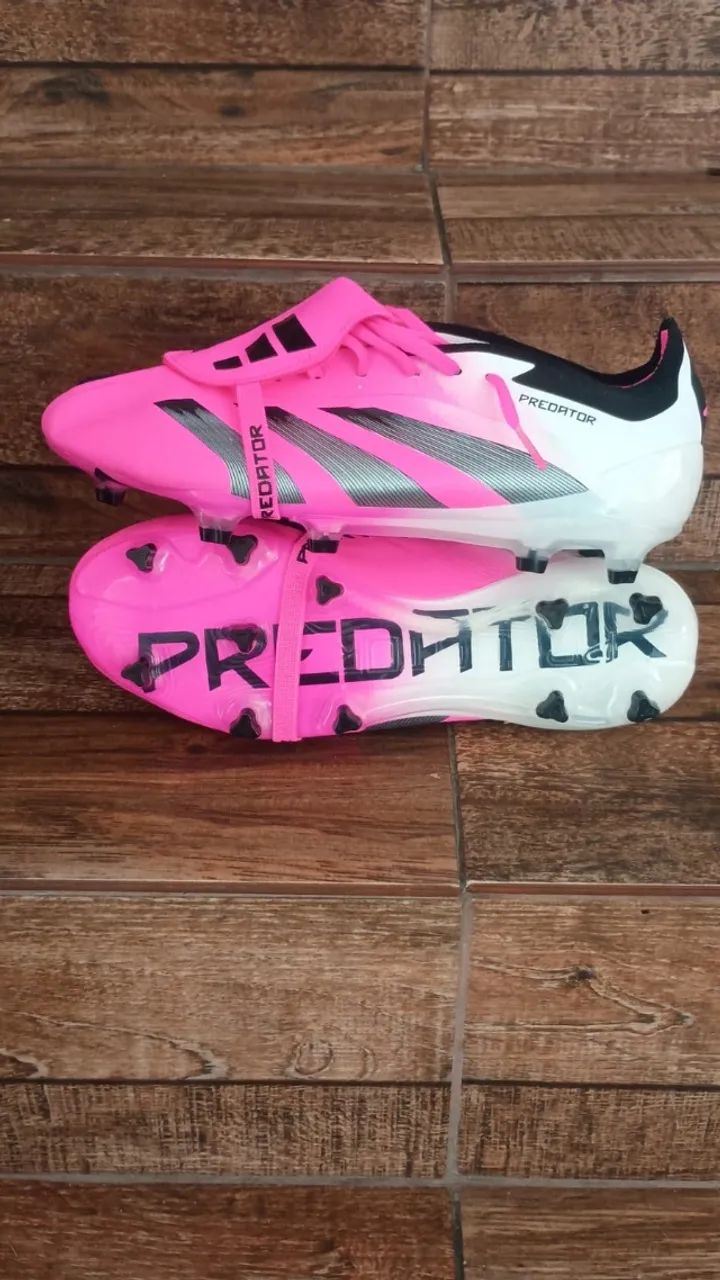 Chuteira predator