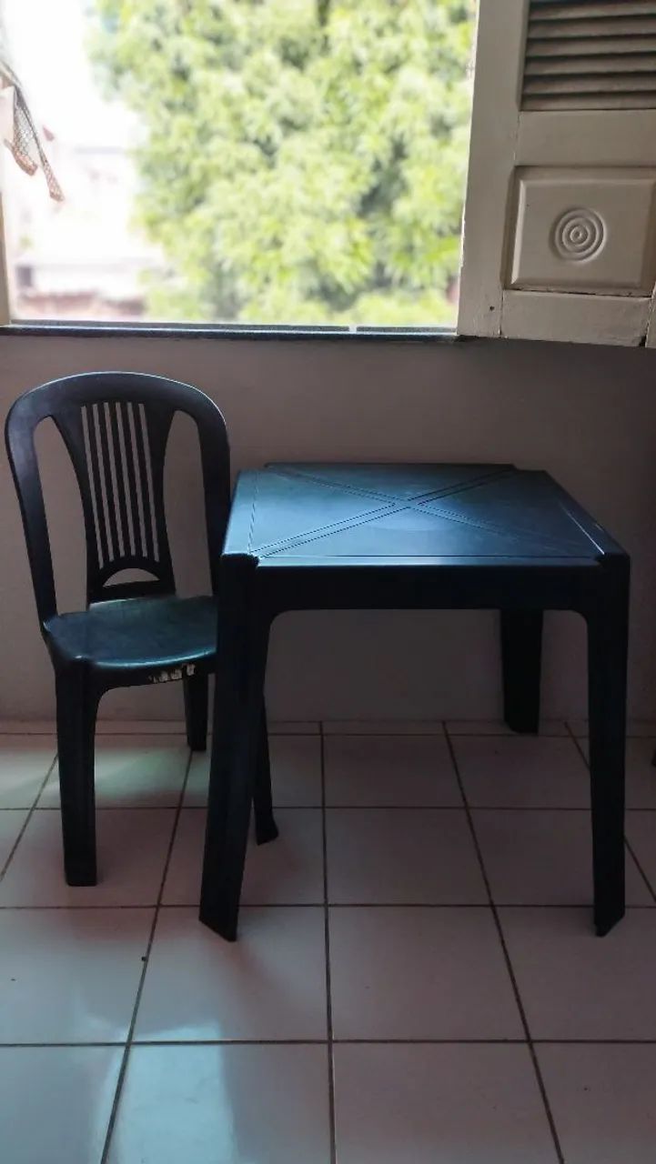Mesa e cadeira - Foto 2