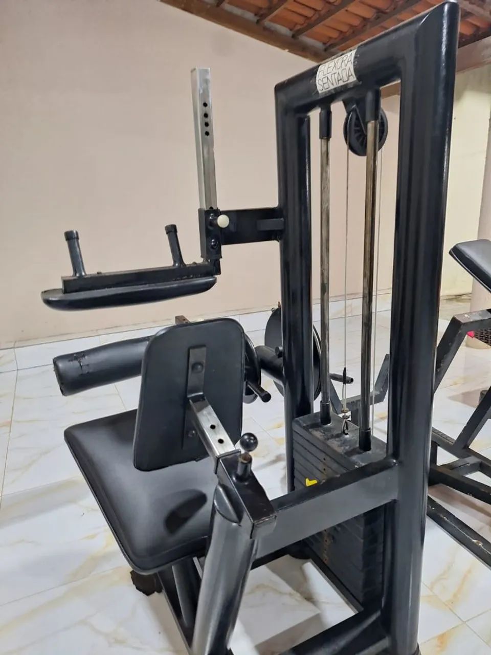 Aparelho de musculação flexora sentada  - Foto 3