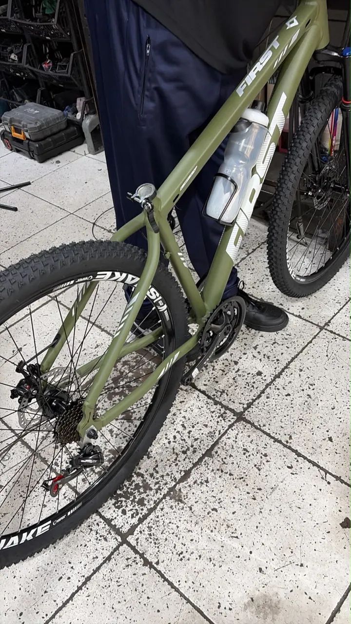 Bicicleta aro 29 First - Foto 4