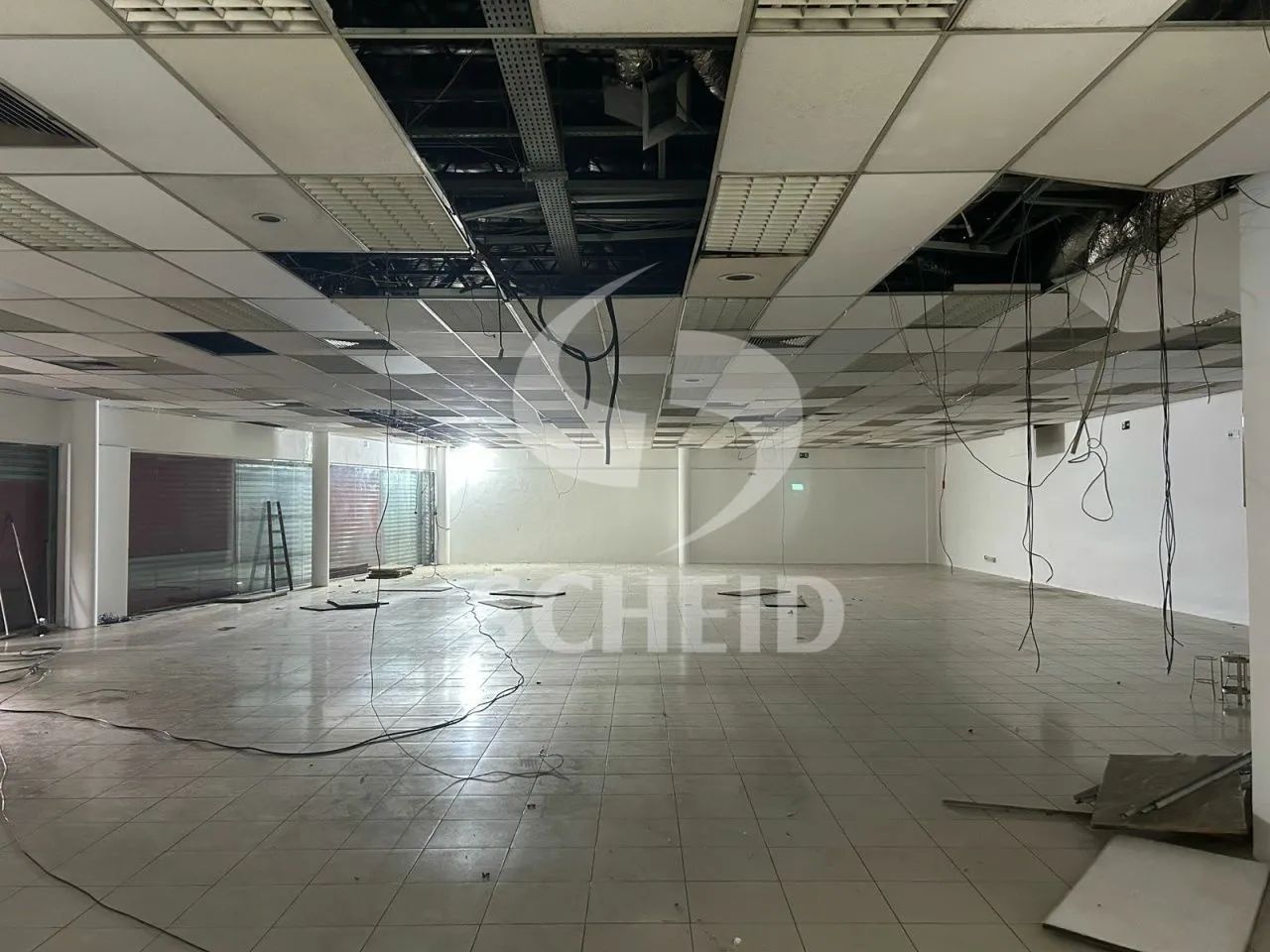 EXCELENTE LOJA, 2.000 m² de CONTRUÇÃO, ESTACIONAMENTO AMPLO - Foto 5