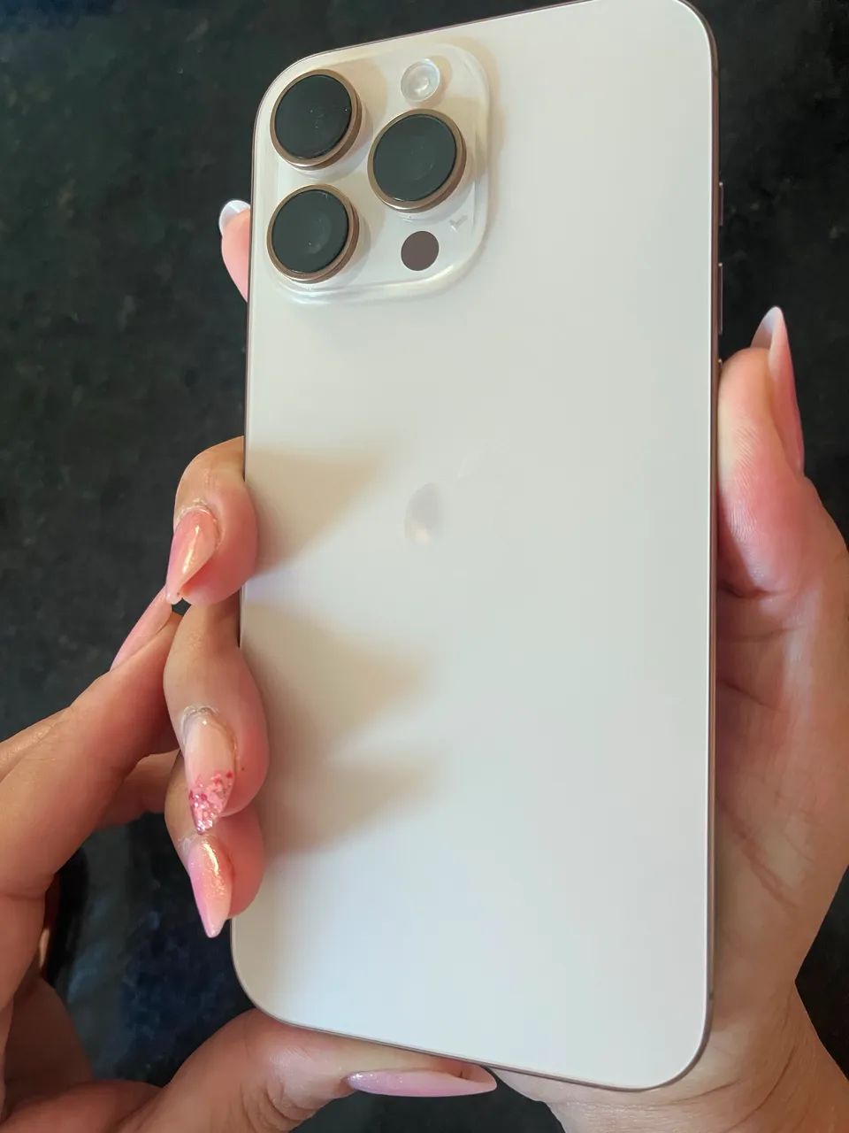 Iphone 16 pro Max 256  - Foto 4