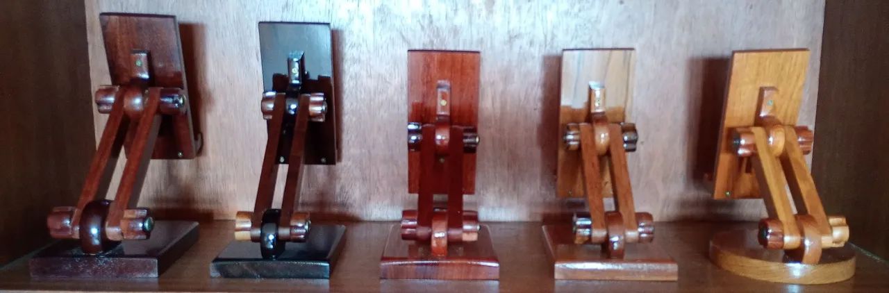 Suporte de madeira rústica para celular com regulagem  - Foto 3