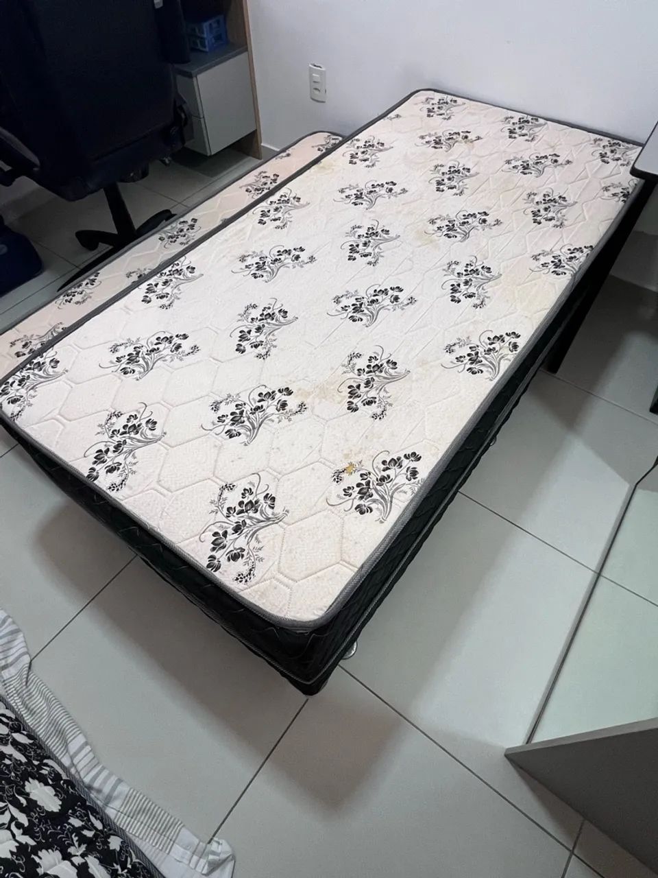 Cama de solteiro com auxiliar retrátil e 2 colchões - Foto 3