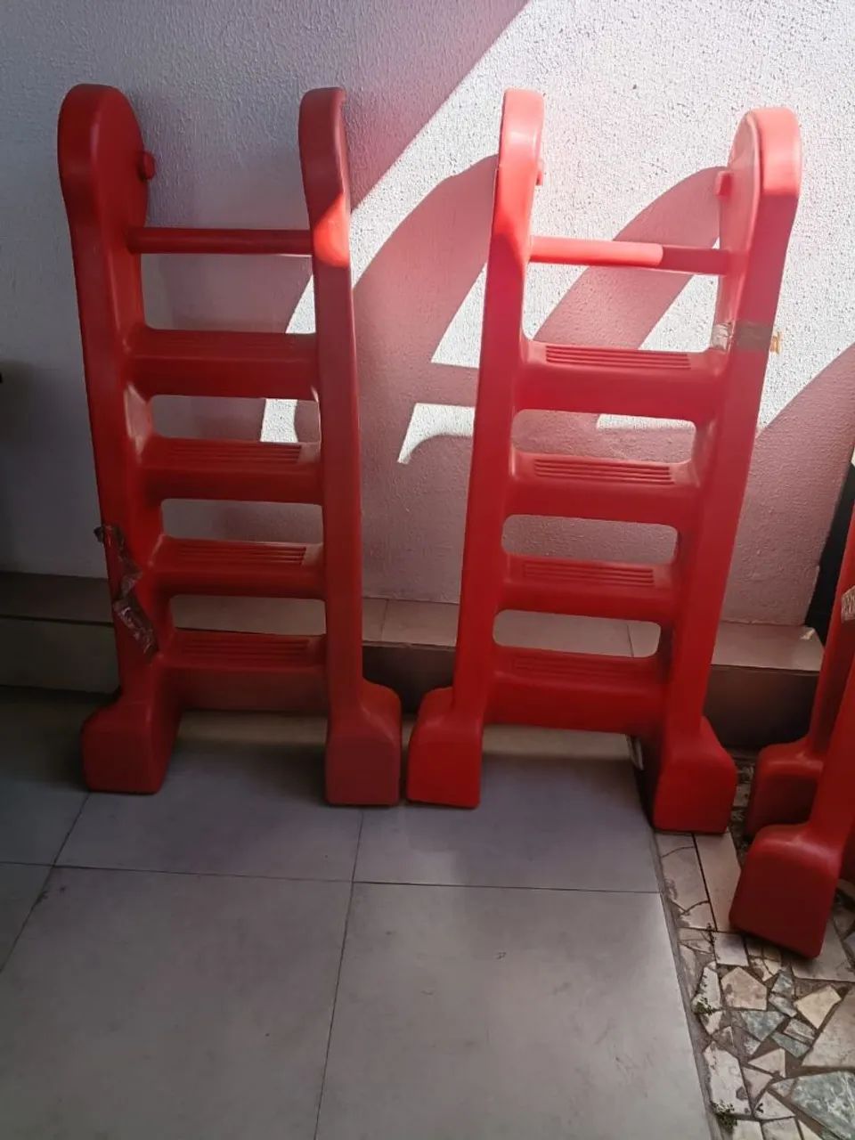 Escada de escorregador infantil. 