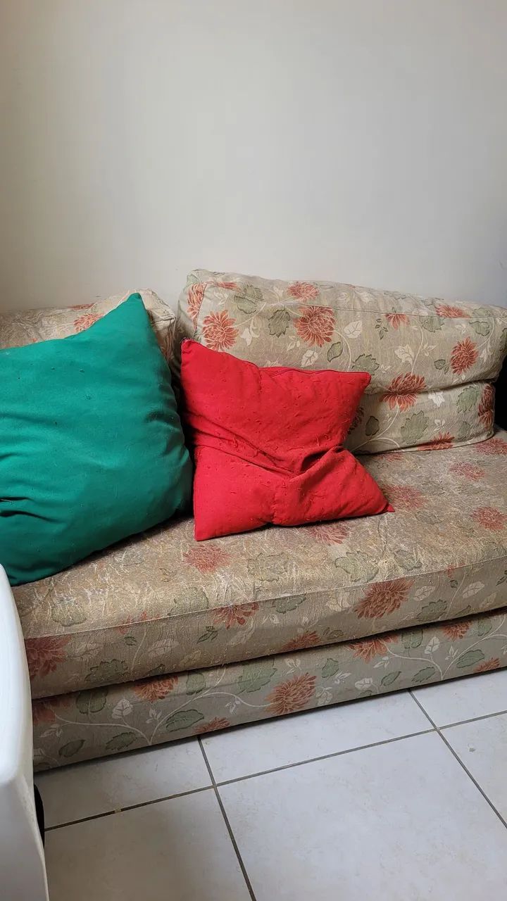 Sofá cama antigo para reforma - Foto 2