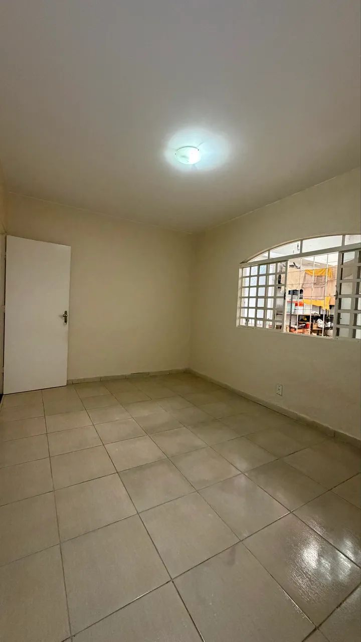 ALUGA-SE CASA DE FUNDO. QNG - Foto 4