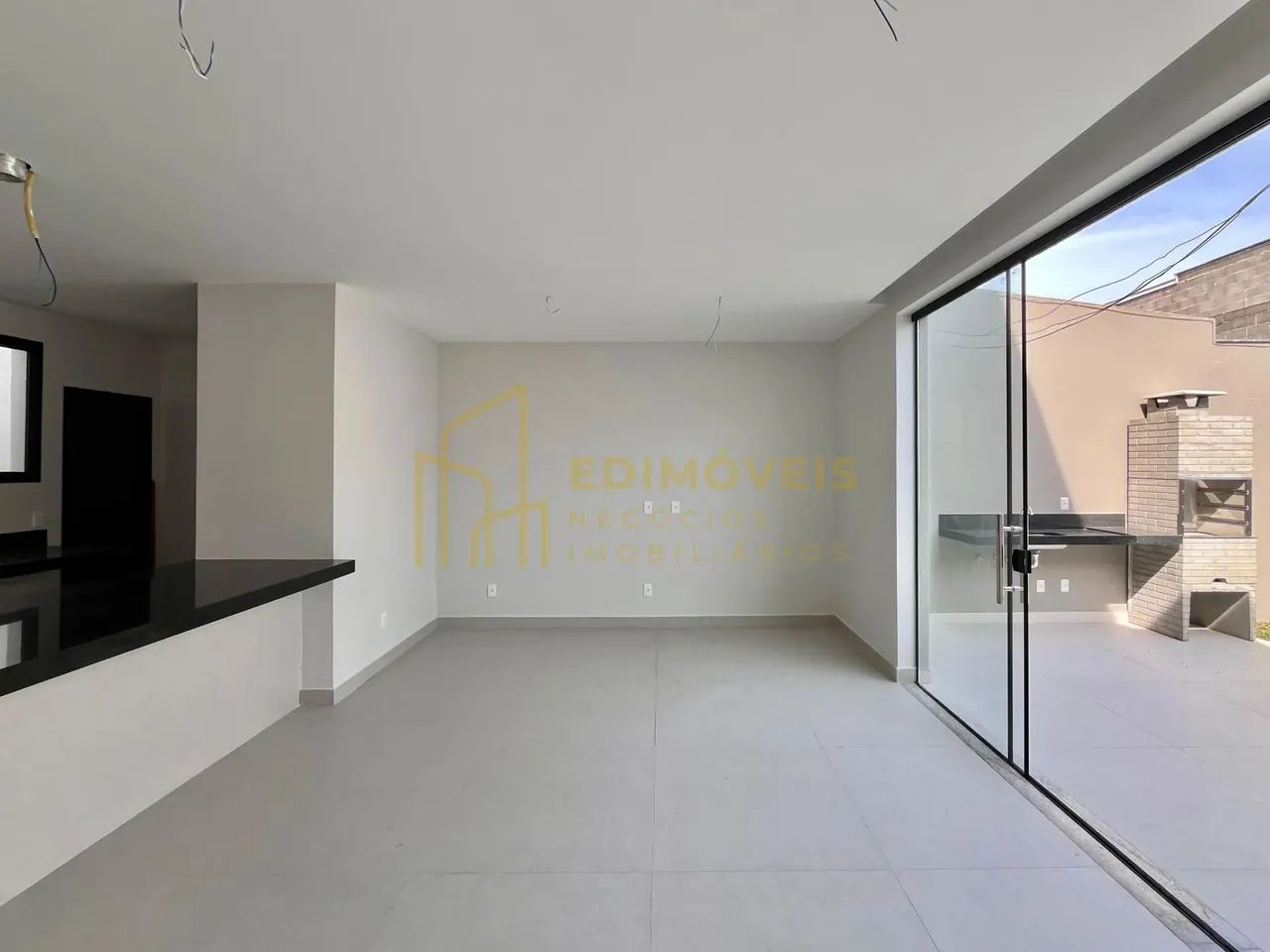 Venha Conhecer: Casa com Varanda e Closet em Morada de Laranjeiras! - Foto 11