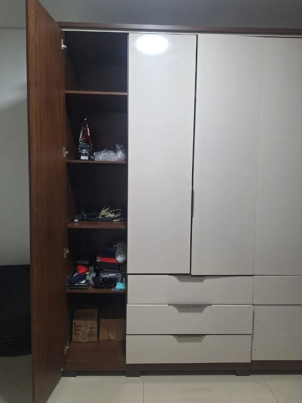 GUARDA-ROUPA 6 PORTAS E 6 GAVETAS - Foto 4