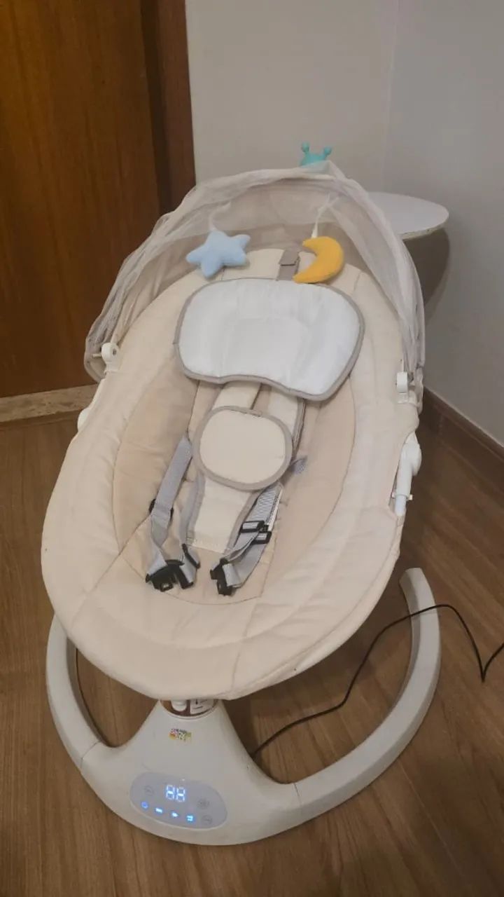 Cadeira de Descanso e Balanço Automático Bebê Musical (super conservada) - Foto 4