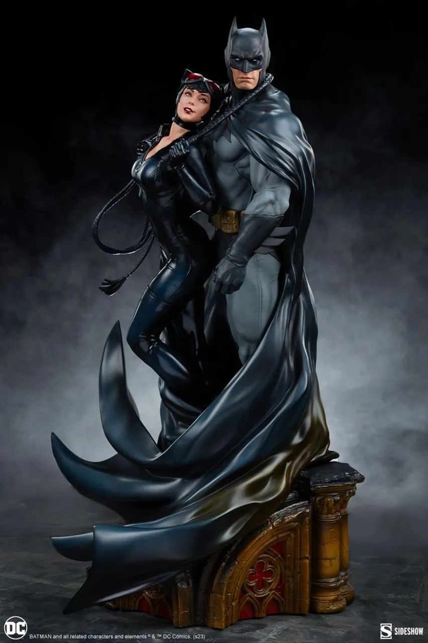 Batman and Catwoman 1/5 Sideshow- N Iron Studios 