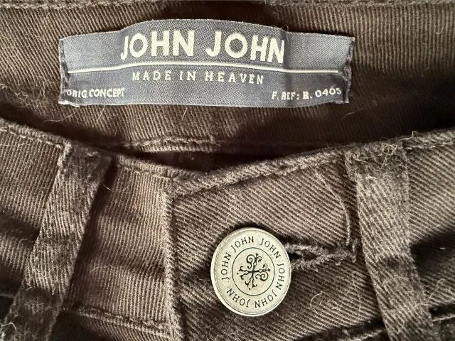 calça JOHN JOHN preta - Foto 4