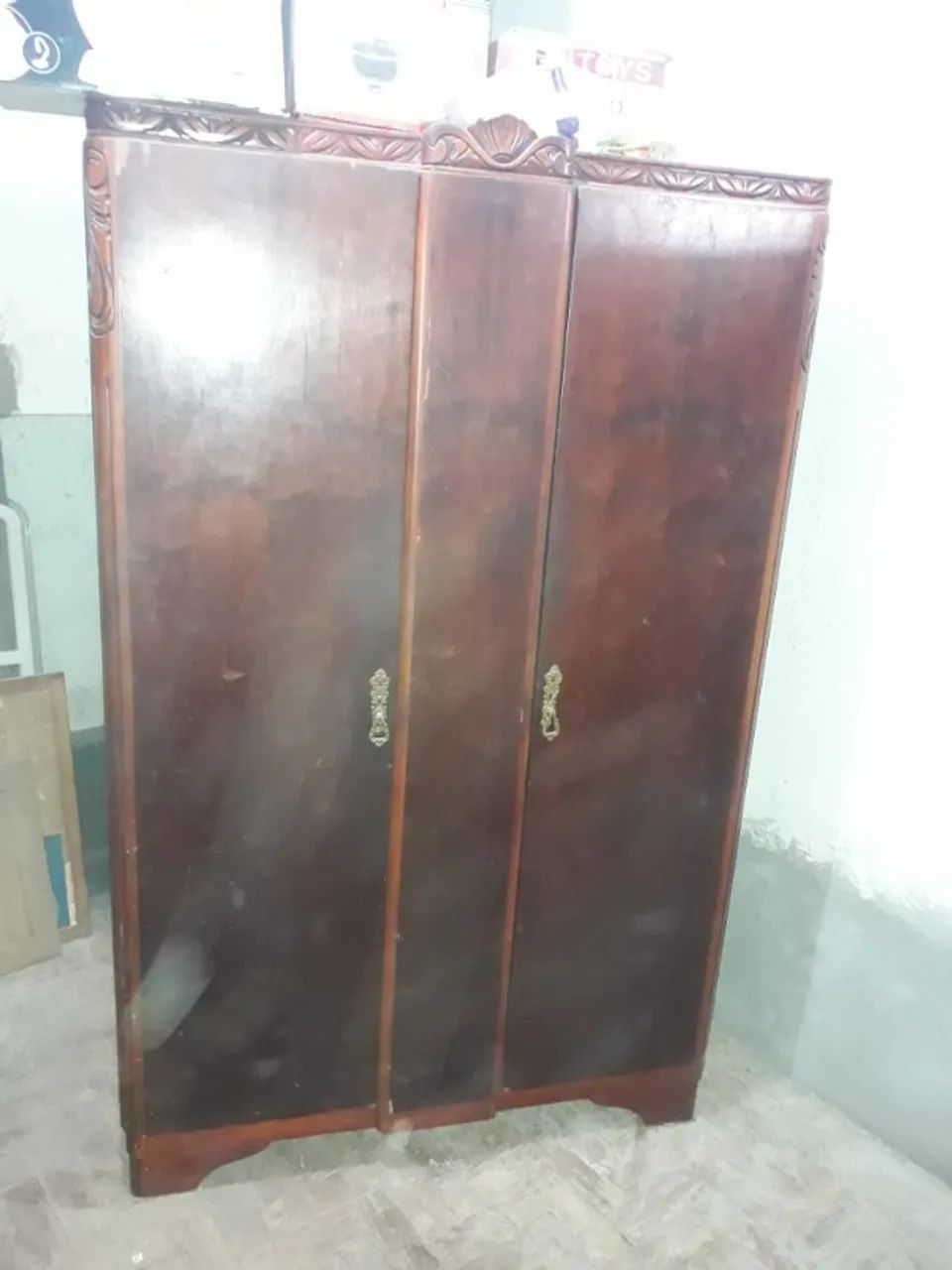 guarda roupas antigo 2 portas