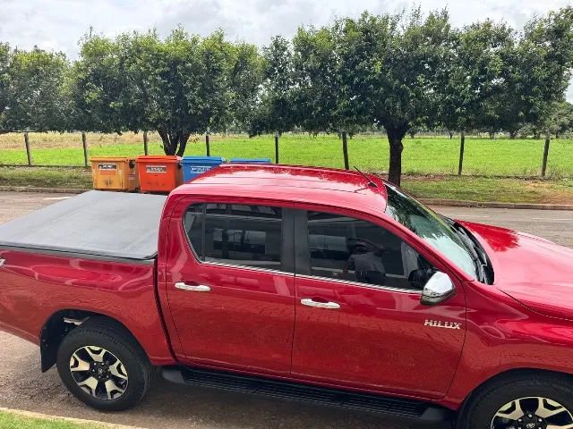 Hilux. 2019. SRX. Série especial 50 anos. Vermelha. 