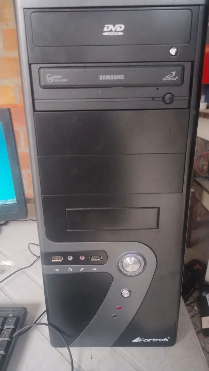 Computador completo, windows 7 professional , Celeron, com mouse, tela e teclado.  - Foto 3