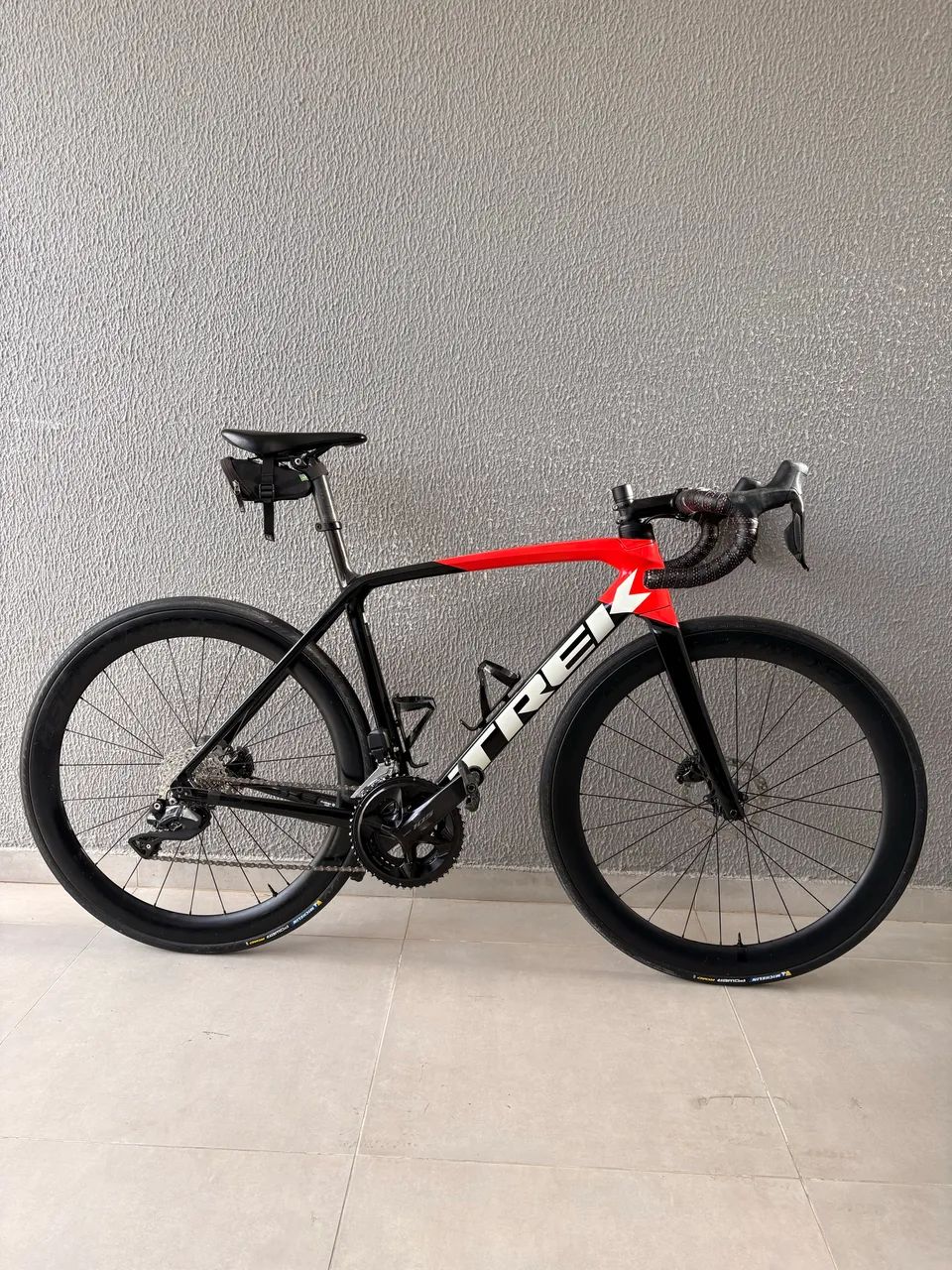 Bicicleta Trek Emonda Sl6 Roda de Carbono Grupo eletrônico DI2