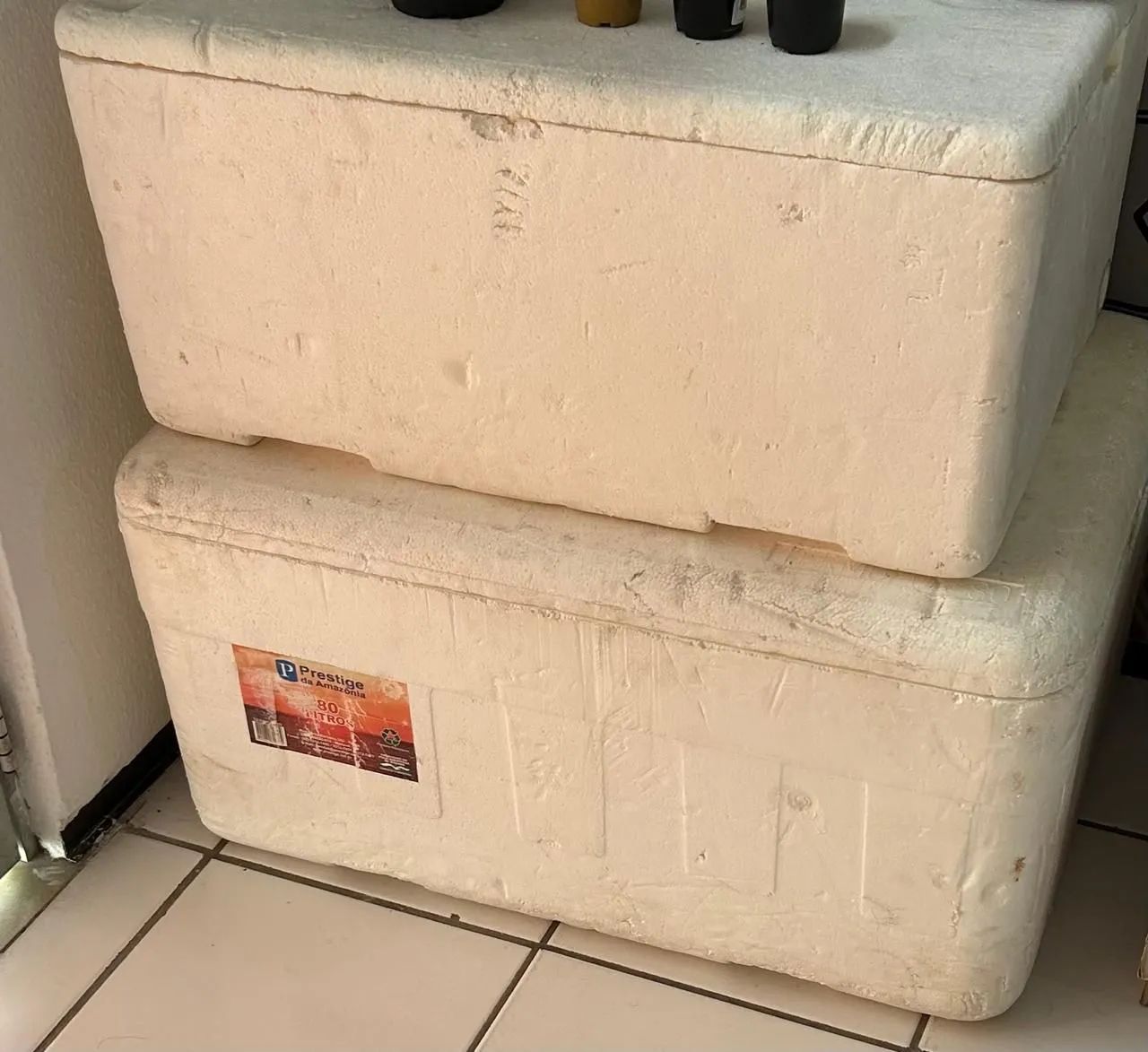 Caixas de isopor ( 50 e 80 litros )
