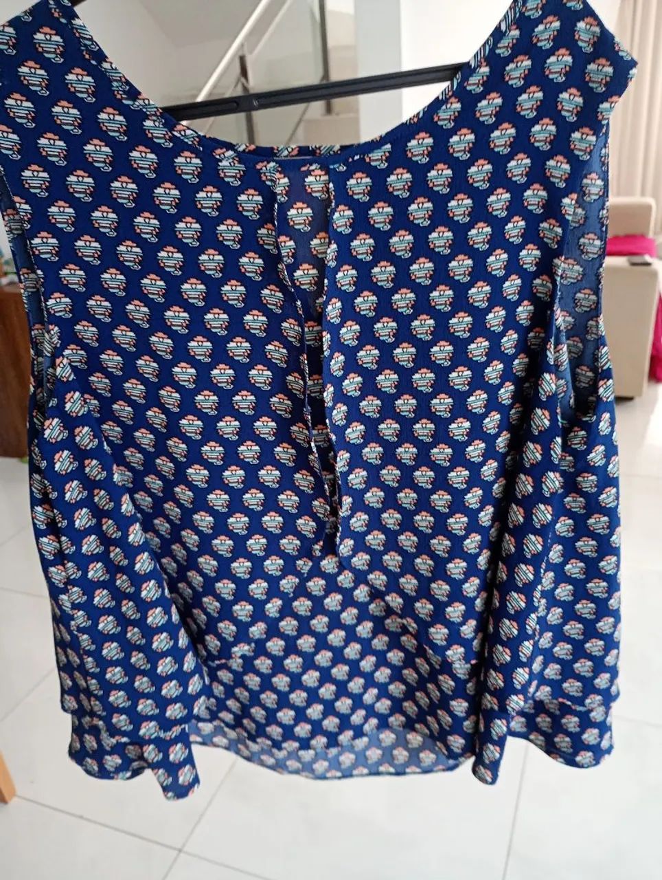 Blusa Estilosa. Veste P/M