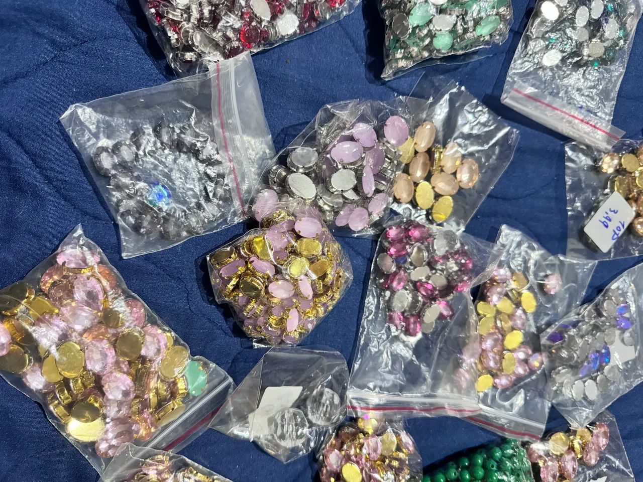 Kit pedrarias e linhas para artesanato - Foto 4