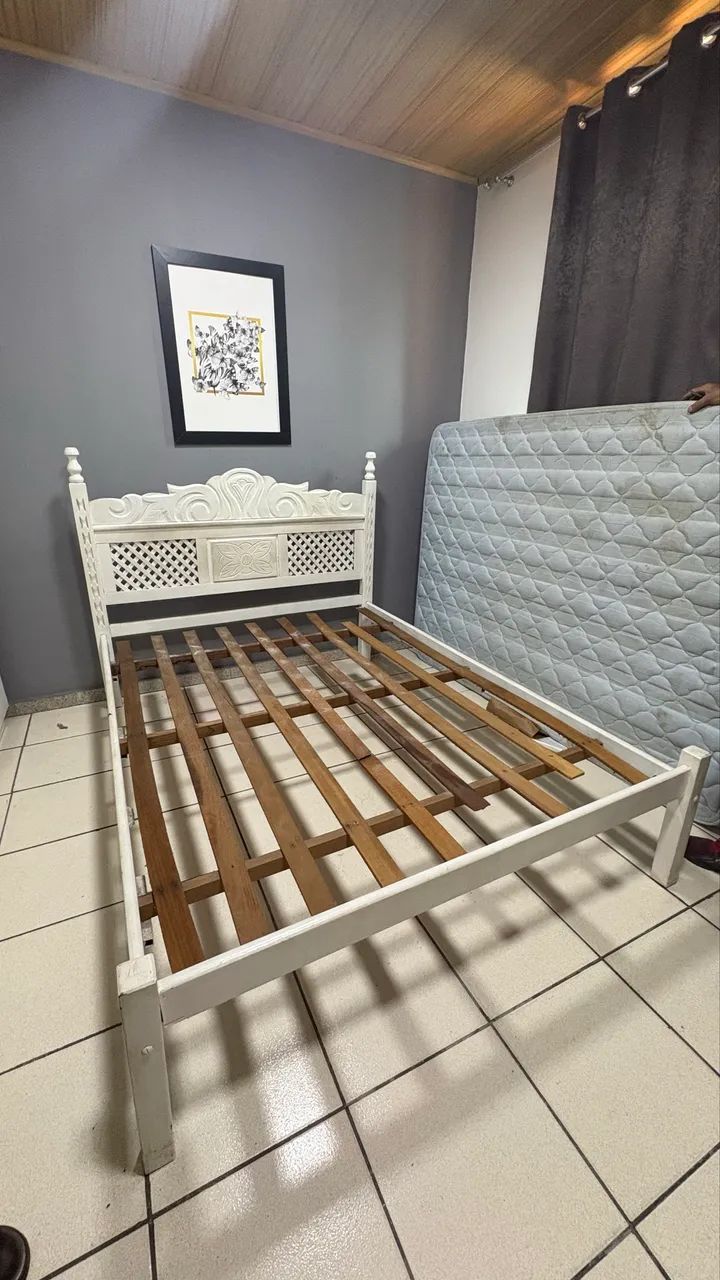Cama de casal + colchão 