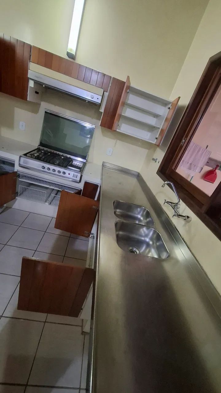 Cozinha completa planejada em compensado laminado . Muito bem conservada. - Foto 2