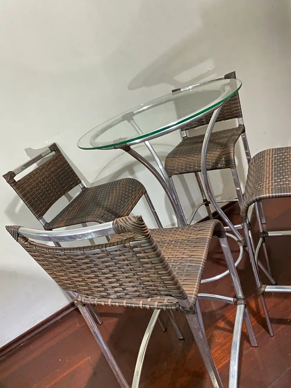 Bistrô com 04 cadeiras