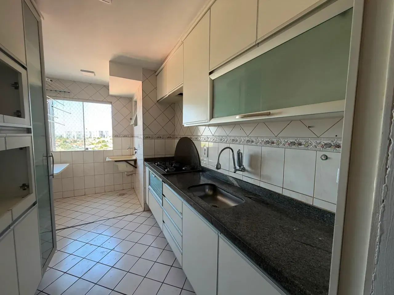 Imóvel para aluguel possui 79 metros quadrados com 3 quartos - Foto 3