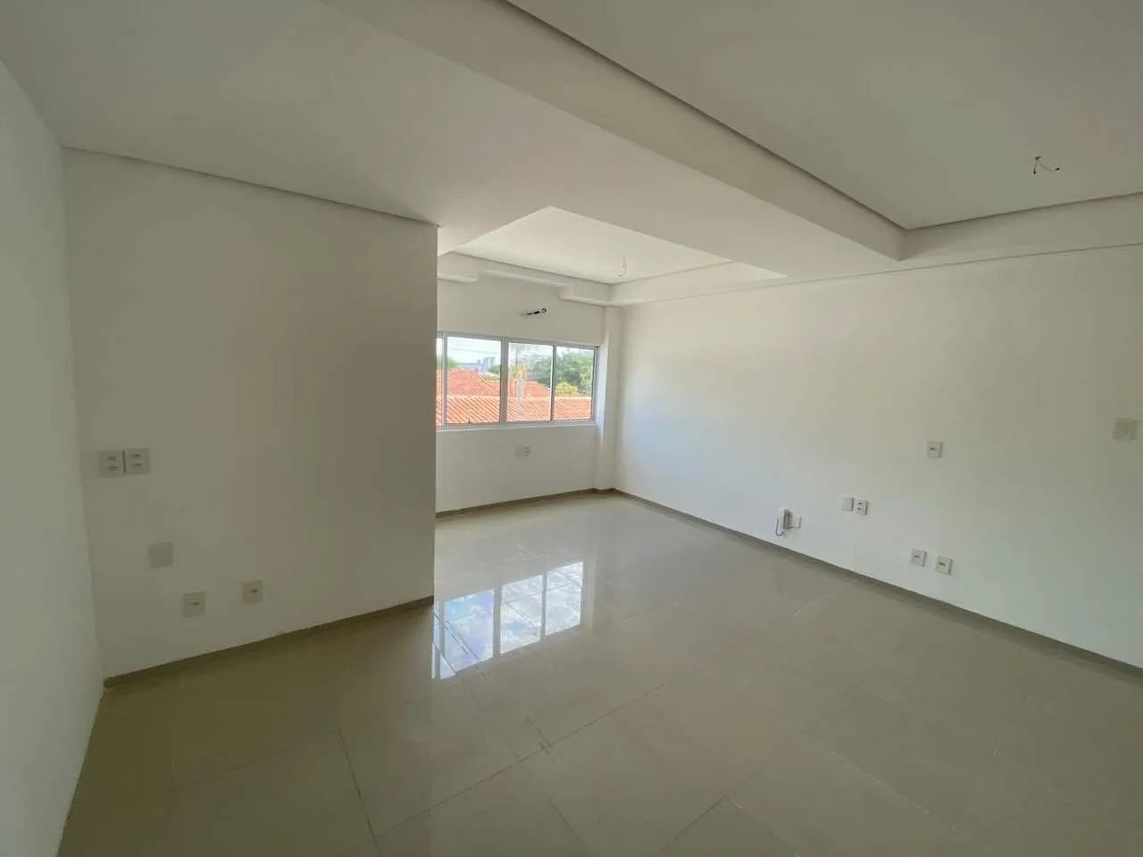 Sala Comercial para Aluguel no Bairro Morada do Sol - Foto 5